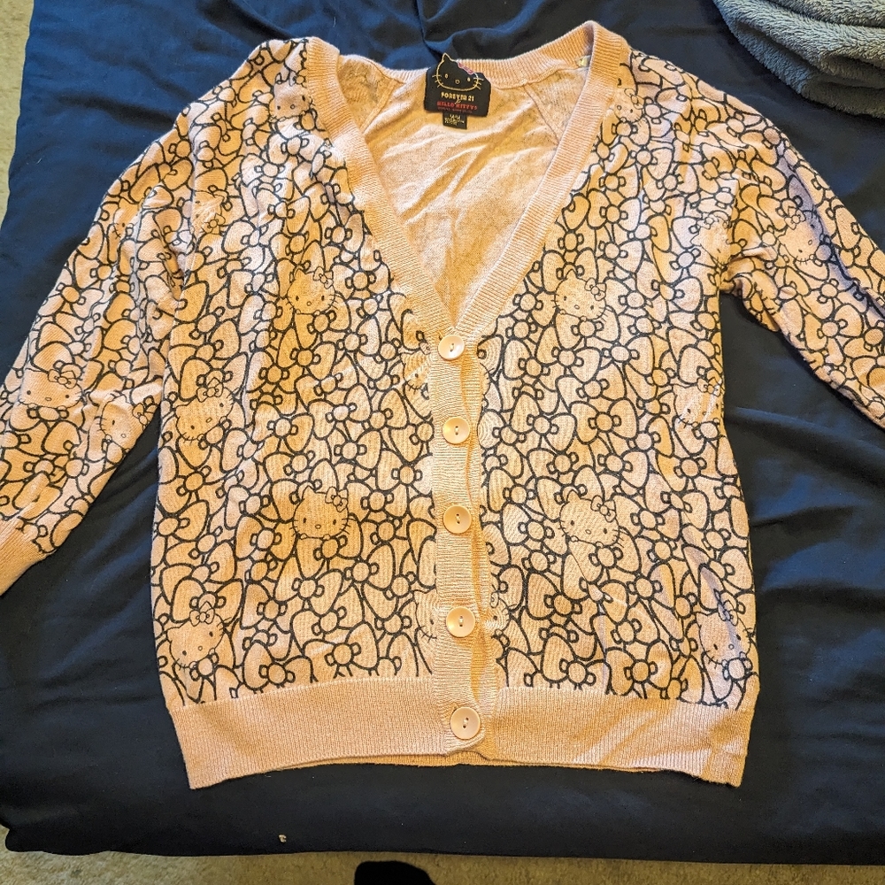 Forever 21 hello kitty sweater
